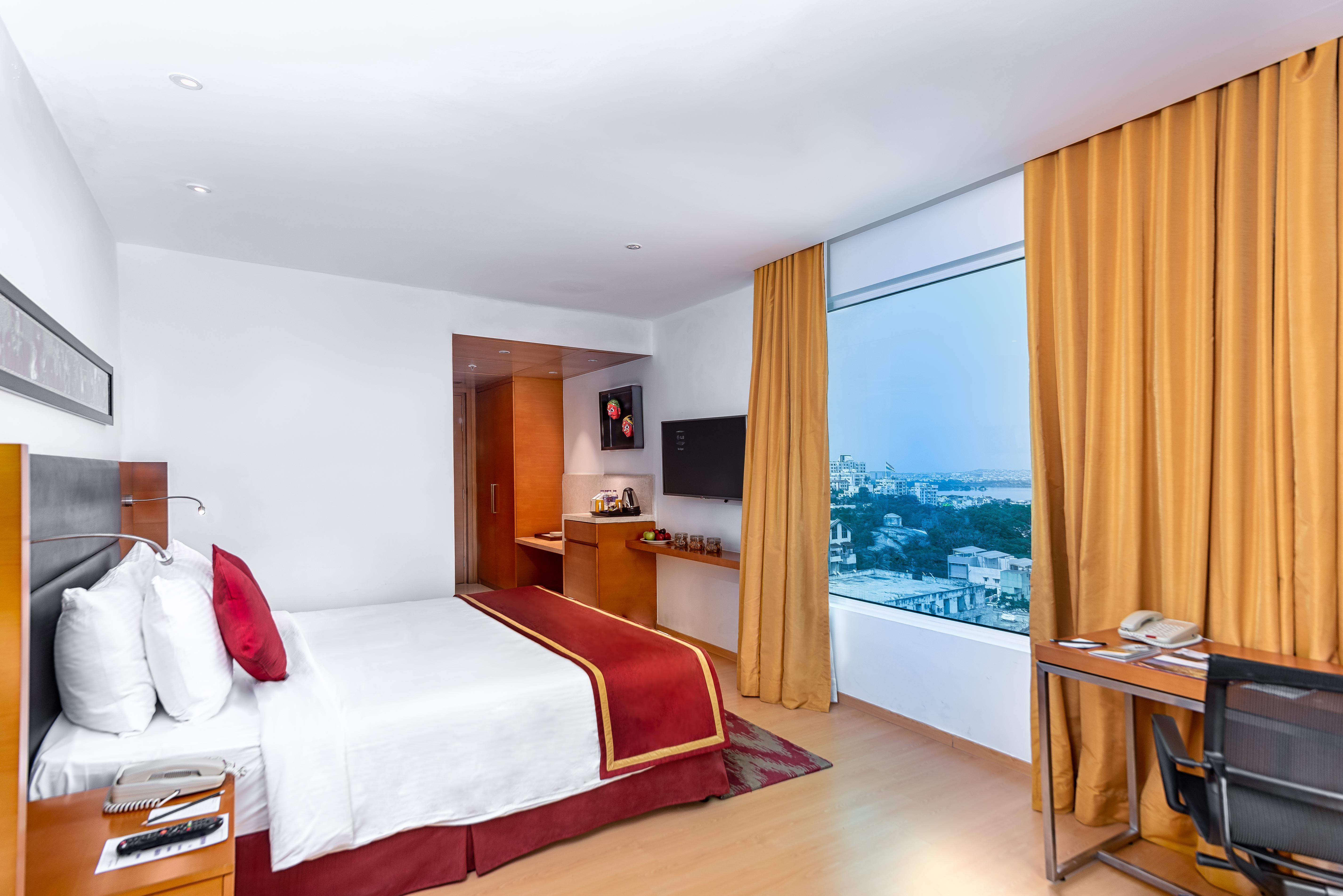 Mercure Hyderabad Kcp Banjara Hills, An Accor Hotel Экстерьер фото