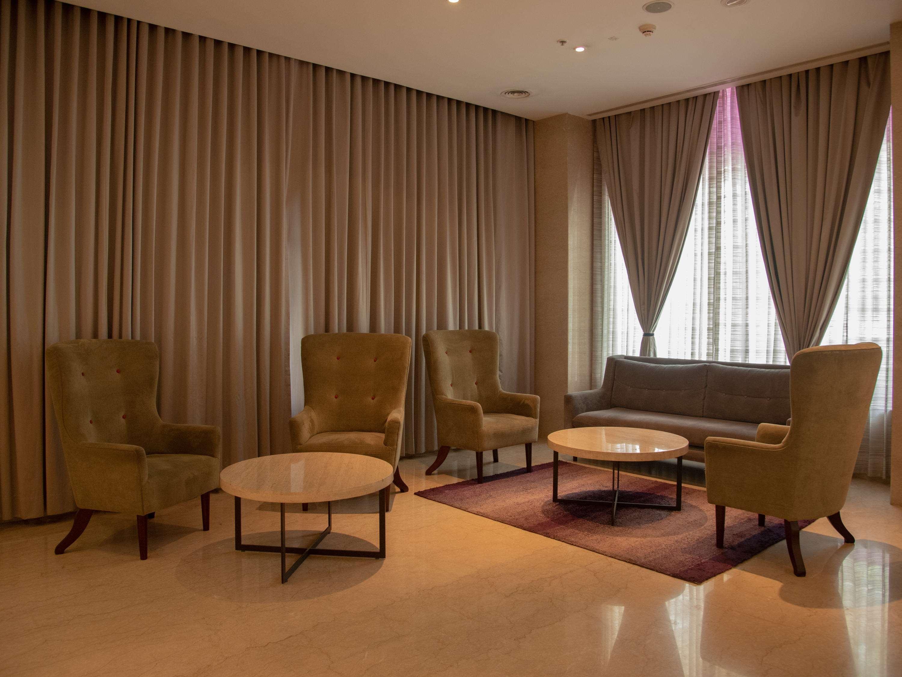 Mercure Hyderabad Kcp Banjara Hills, An Accor Hotel Экстерьер фото A room at the hotel