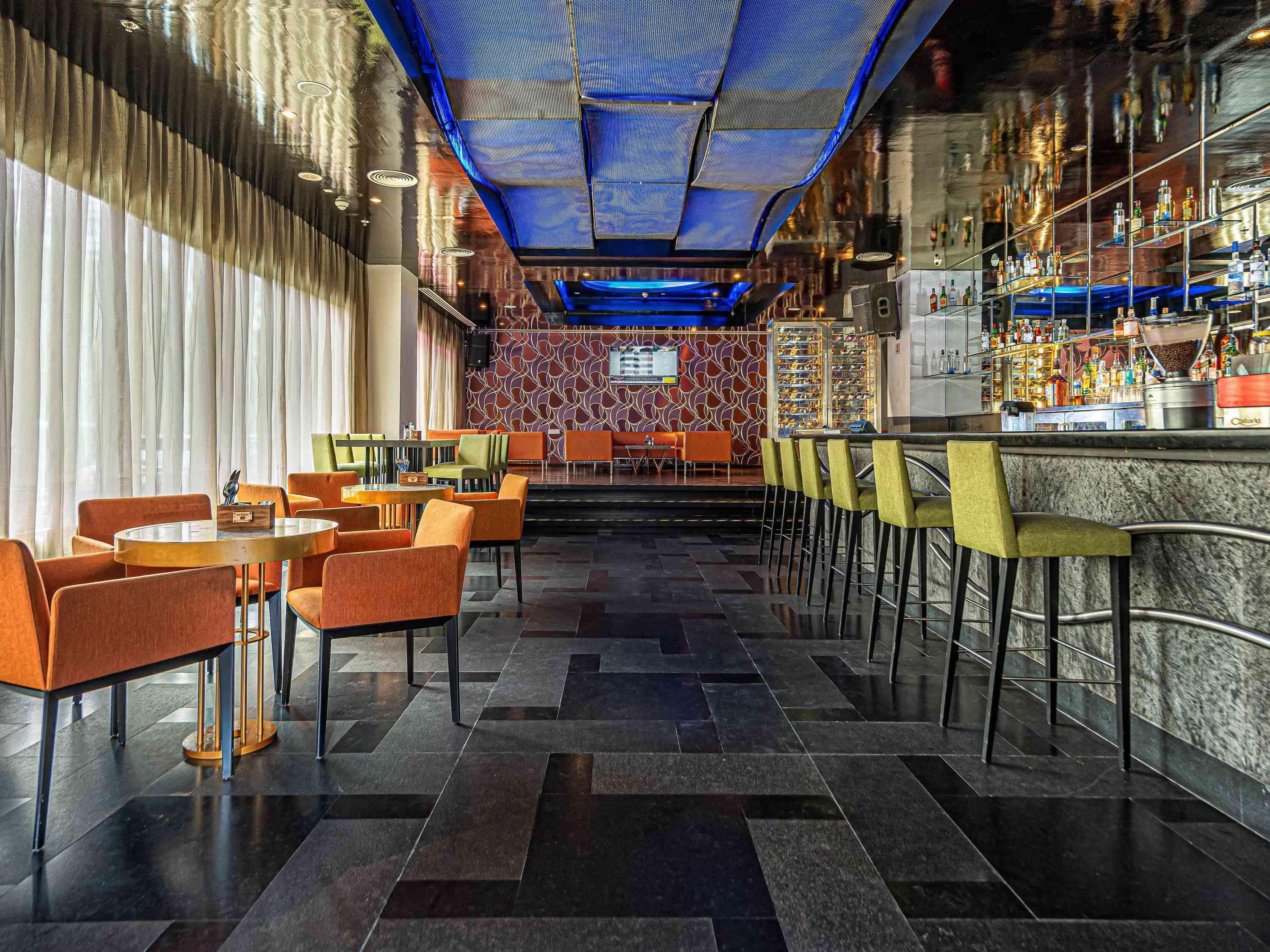Mercure Hyderabad Kcp Banjara Hills, An Accor Hotel Экстерьер фото The bar at the 101 bar