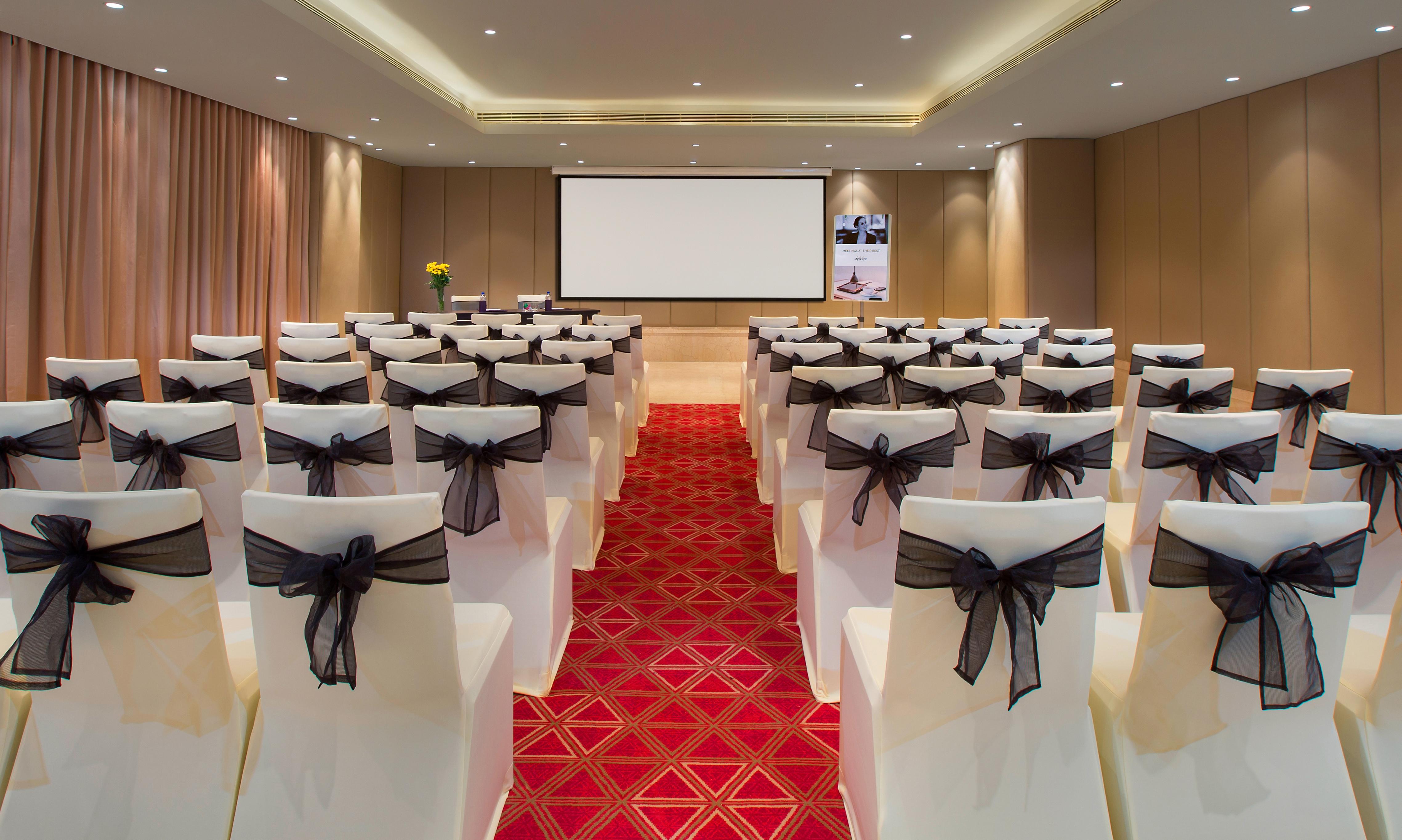 Mercure Hyderabad Kcp Banjara Hills, An Accor Hotel Экстерьер фото Meeting room