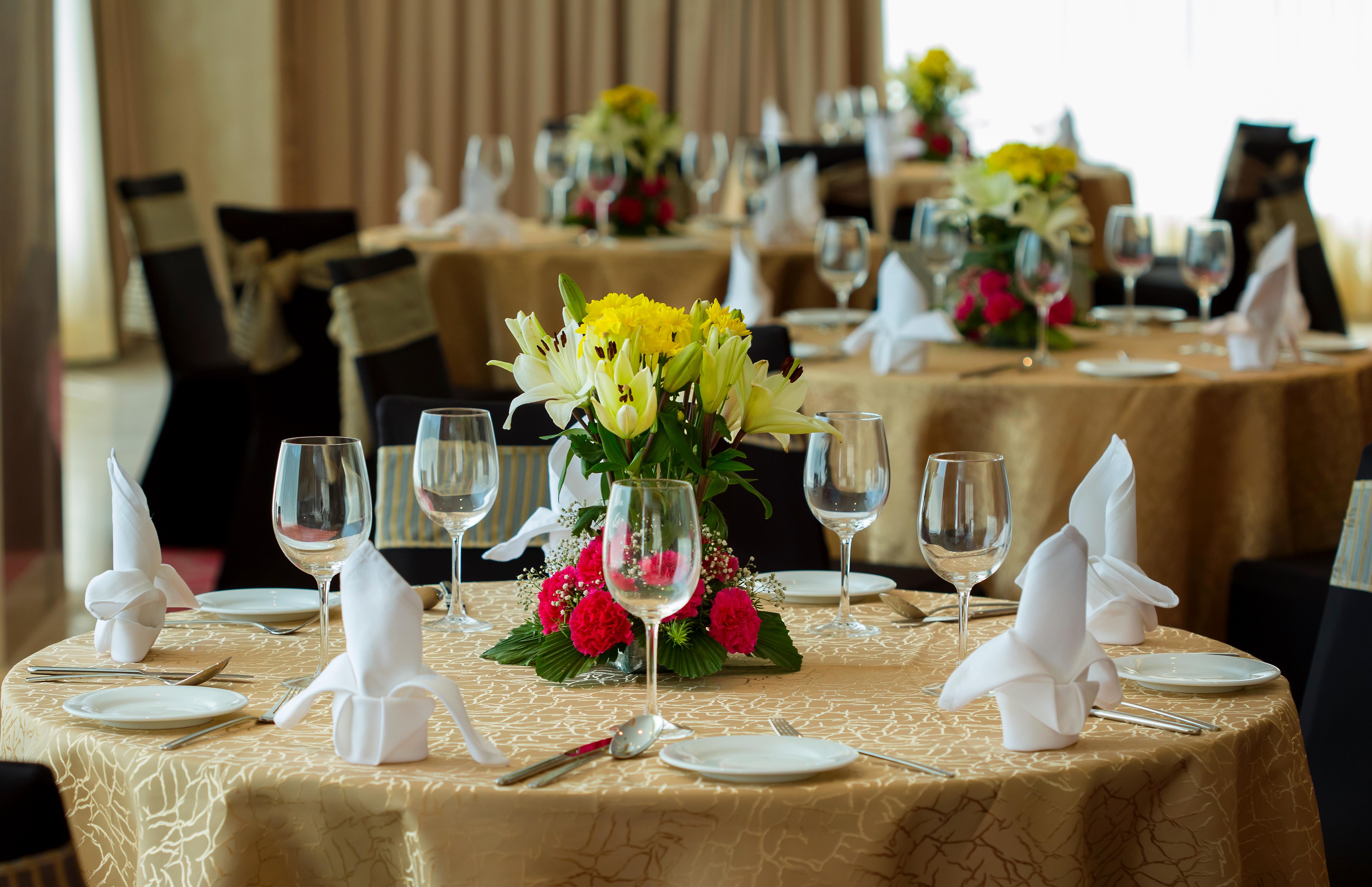 Mercure Hyderabad Kcp Banjara Hills, An Accor Hotel Экстерьер фото A table set for a formal dinner