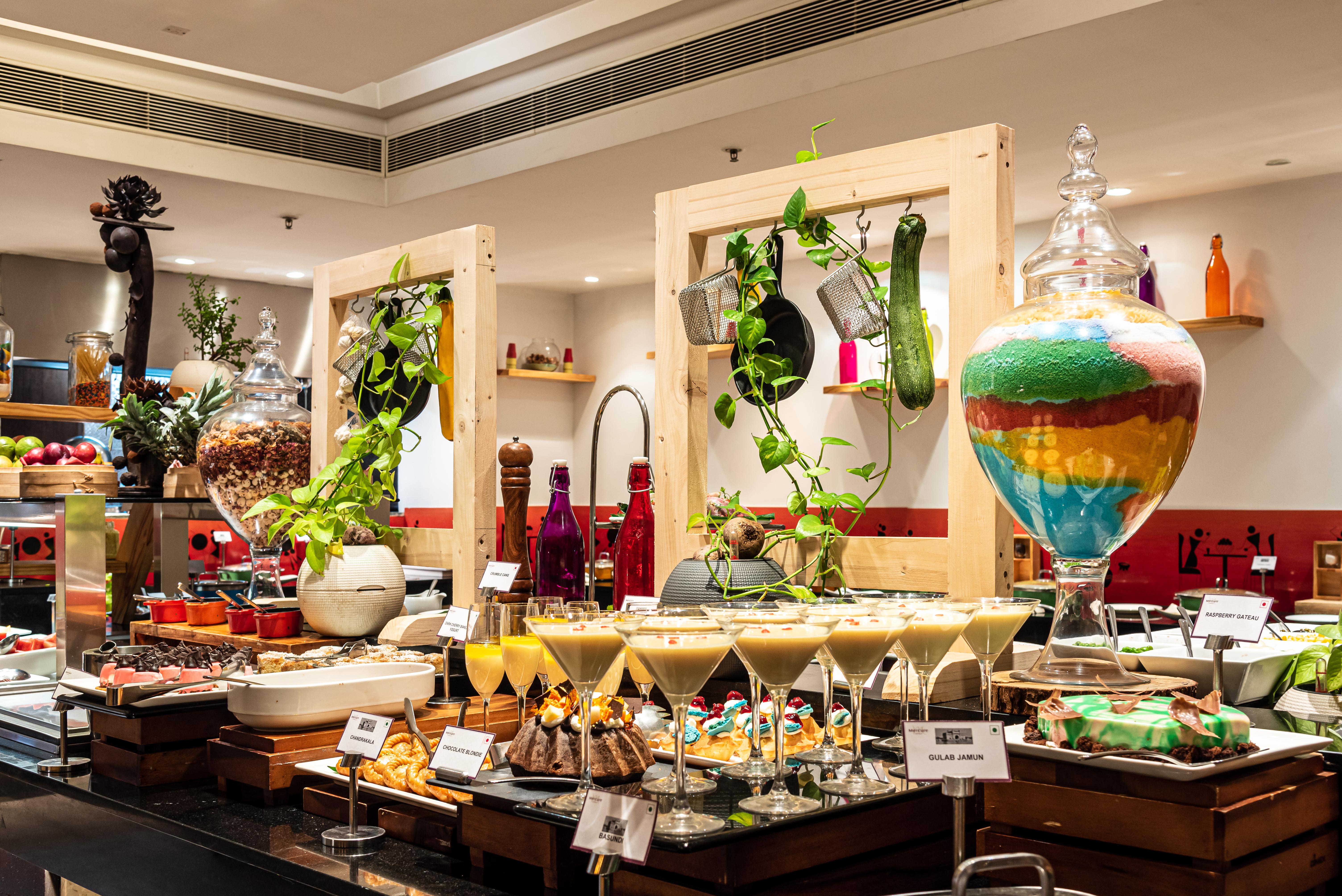Mercure Hyderabad Kcp Banjara Hills, An Accor Hotel Экстерьер фото A dessert buffet at a hotel in India