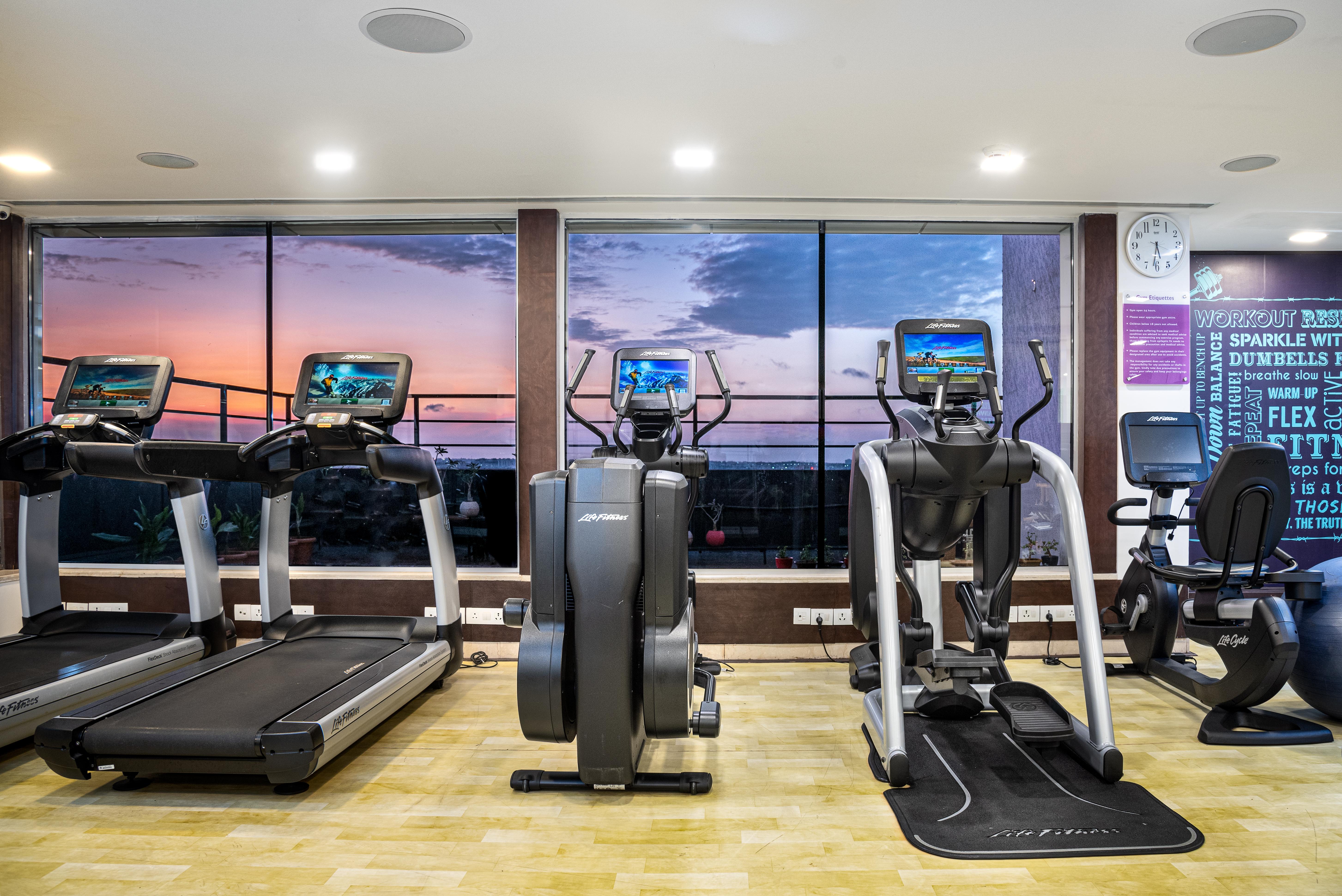 Mercure Hyderabad Kcp Banjara Hills, An Accor Hotel Экстерьер фото The gym at the hotel