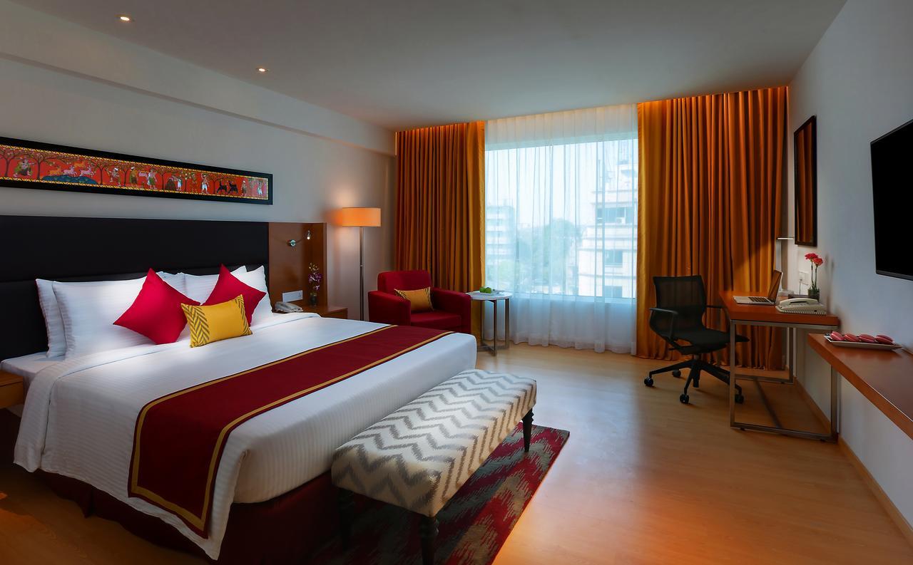 Mercure Hyderabad Kcp Banjara Hills, An Accor Hotel Экстерьер фото